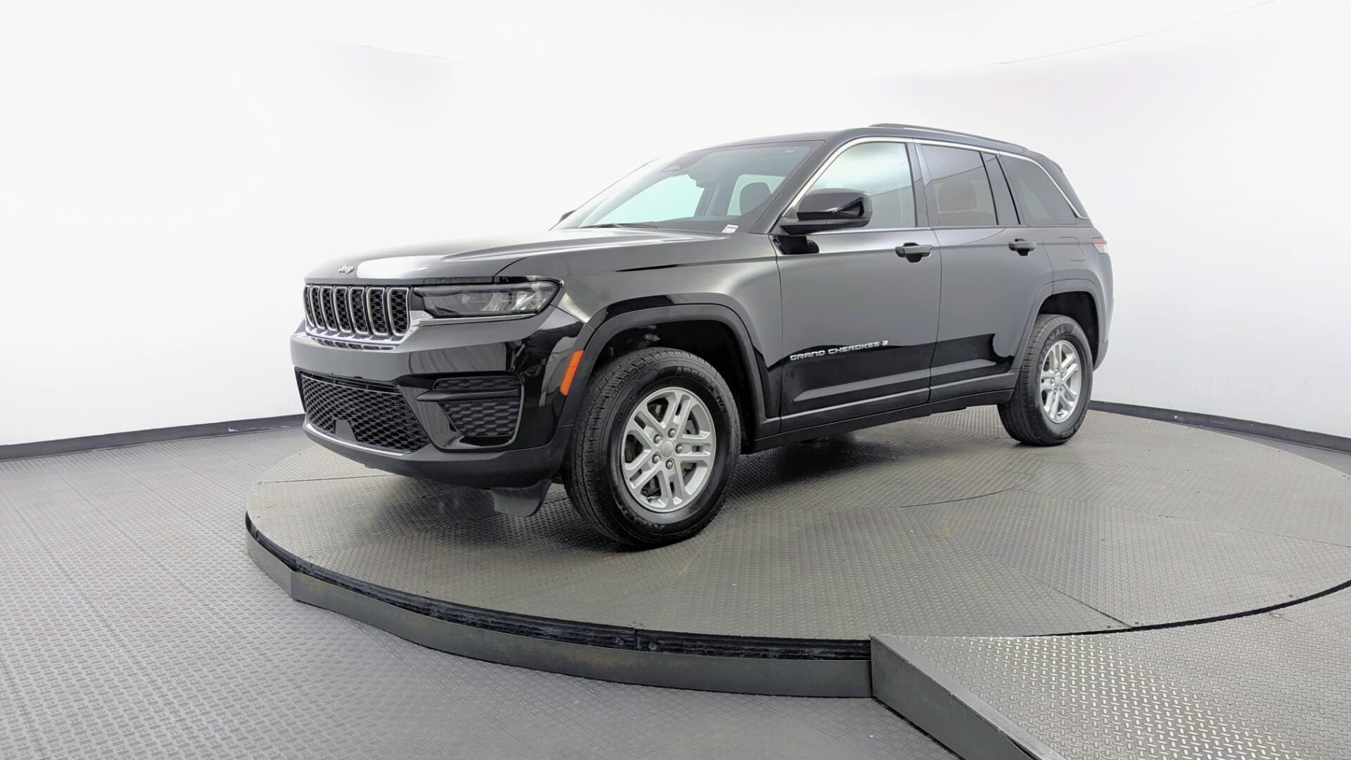 2024 JEEP GRAND CHEROKEE