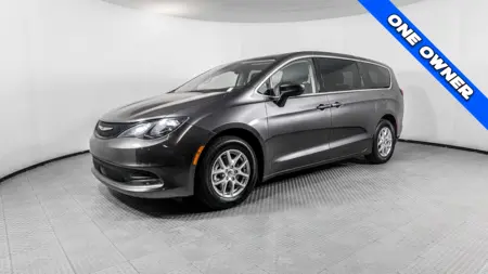 2023 CHRYSLER VOYAGER