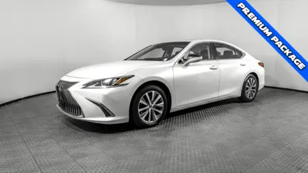 2019 LEXUS ES