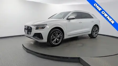 2023 AUDI Q8