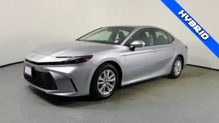2025 TOYOTA CAMRY