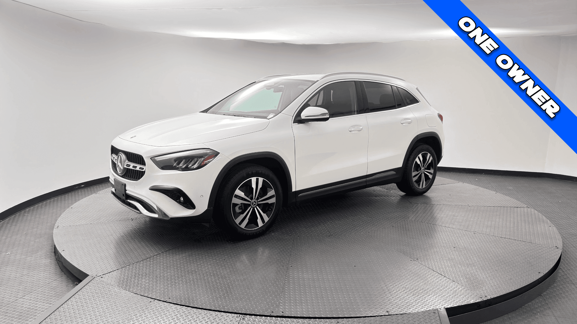 2025 MERCEDES-BENZ GLA