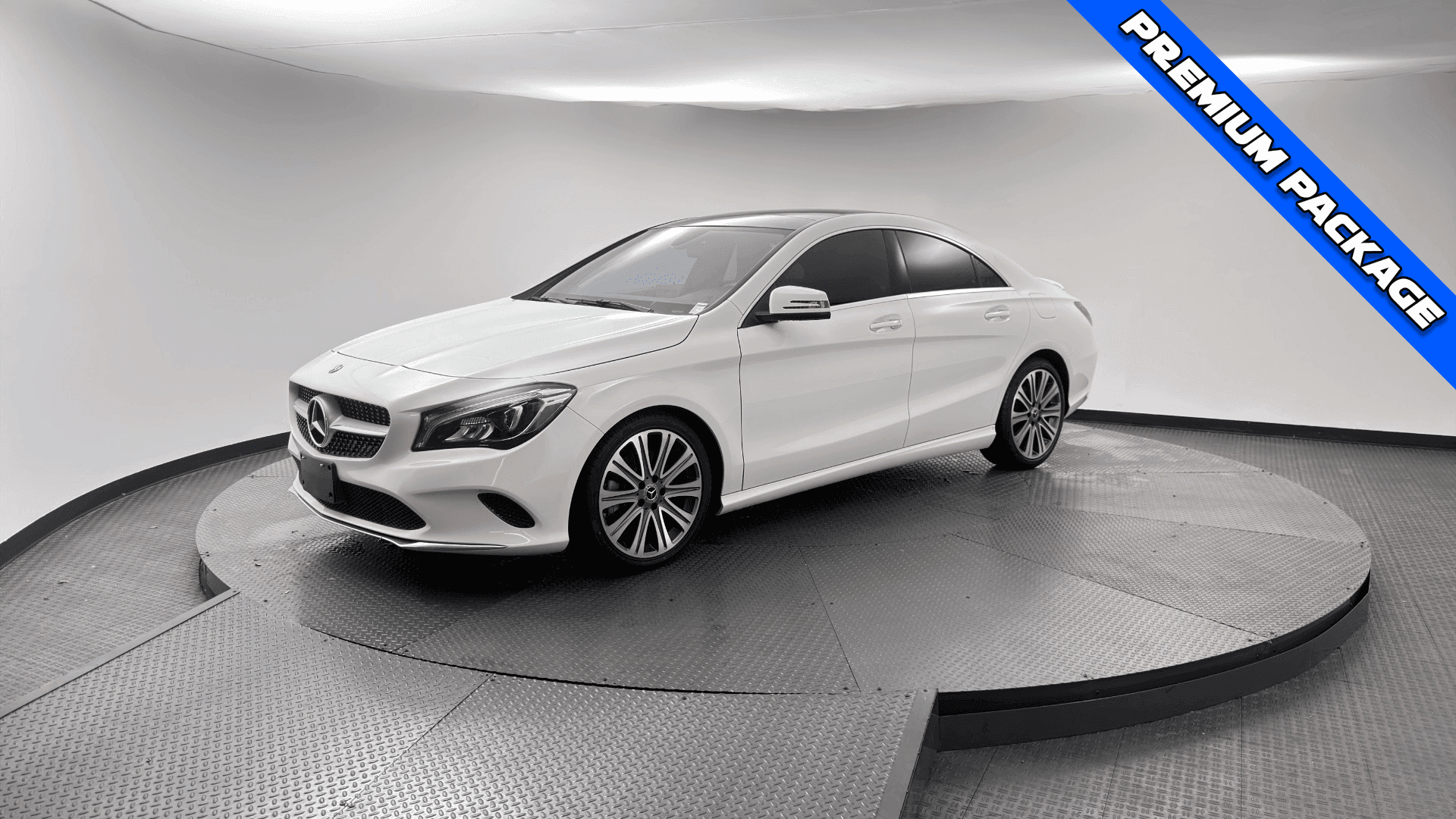 2019 MERCEDES-BENZ CLA