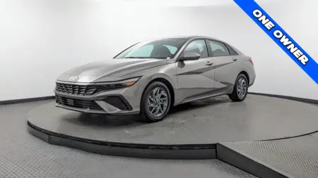 2024 HYUNDAI ELANTRA