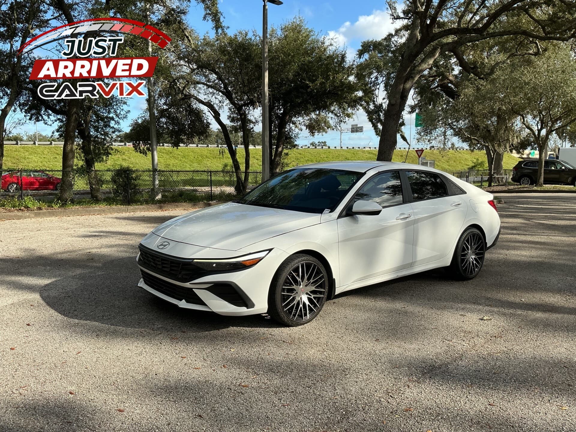 2024 HYUNDAI ELANTRA